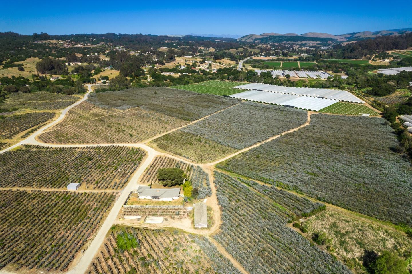 Maher Road Watsonville, CA 95076 - Photo 7 of 20 a view of a balcony with city view