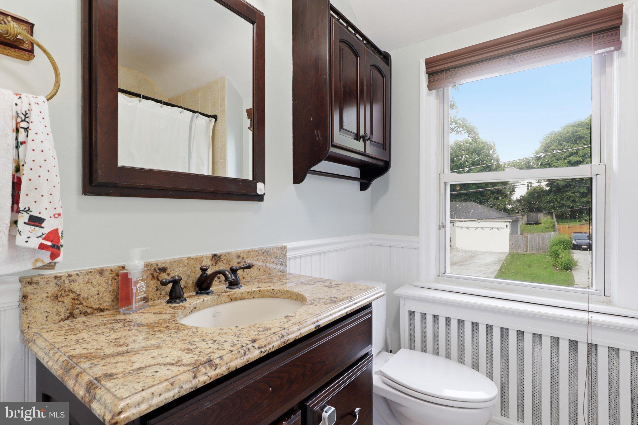 10211 Sutherland Road Silver Spring, MD 20901 - Photo 22 of 49 Bath