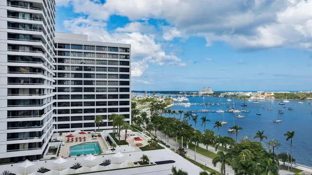 $1,900,000 | 529 South Flagler Drive, Unit TH3F, West Palm Beach, FL 33401
