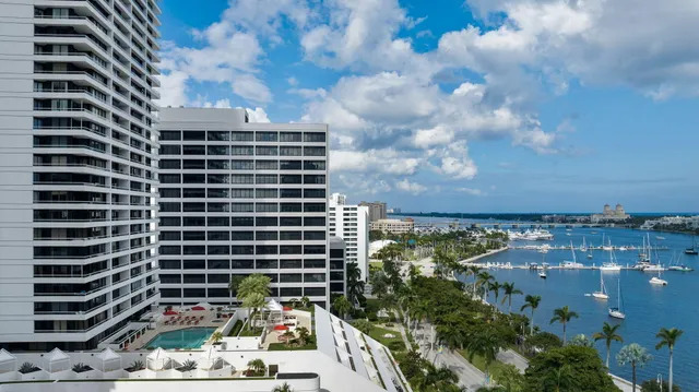 $1,900,000 | 529 South Flagler Drive, Unit TH3F, West Palm Beach, FL 33401