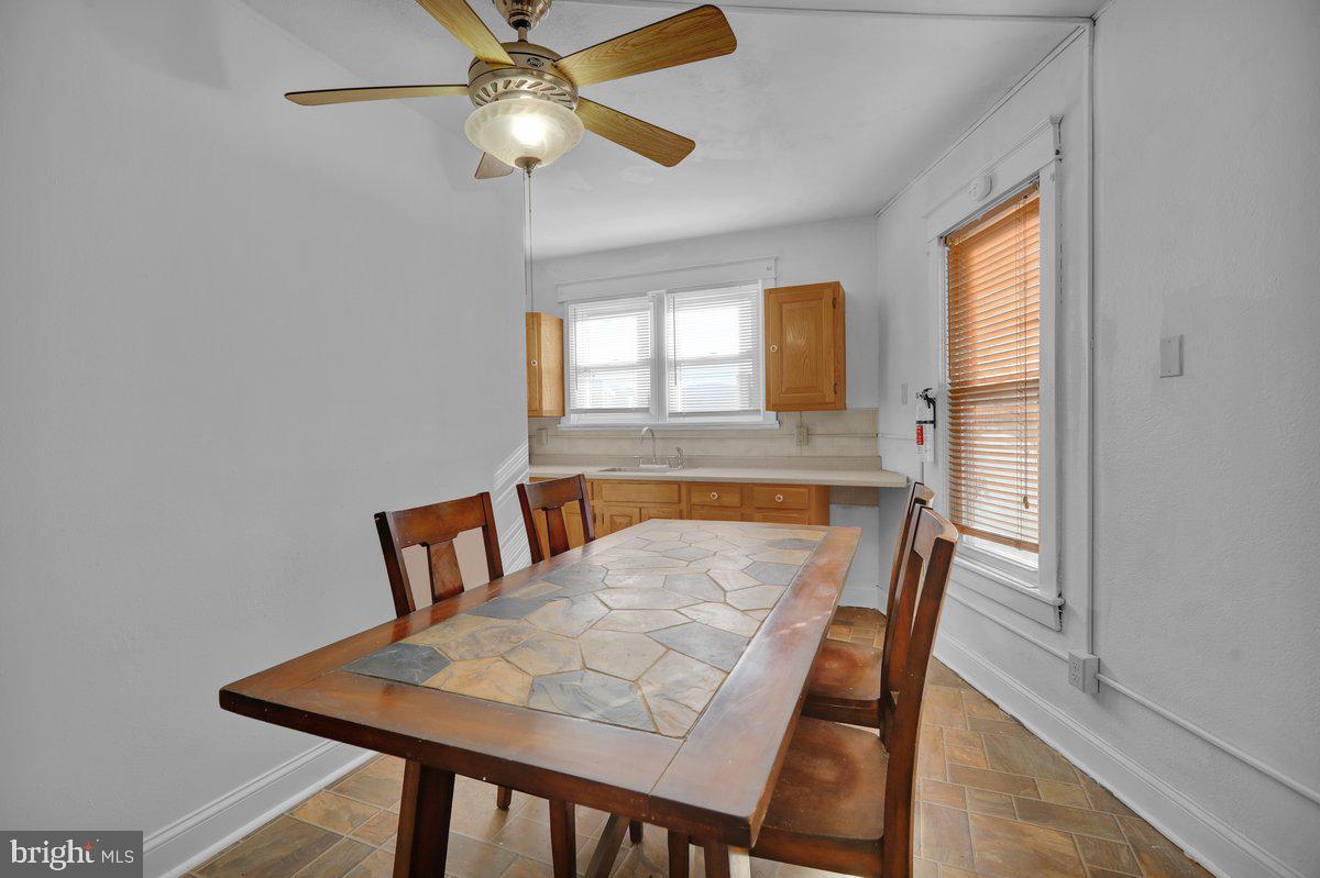 4000 Penn Sinking Spring Sinking Spring, PA 19608 - Photo 5 of 20 a view of a dining room with furniture and window