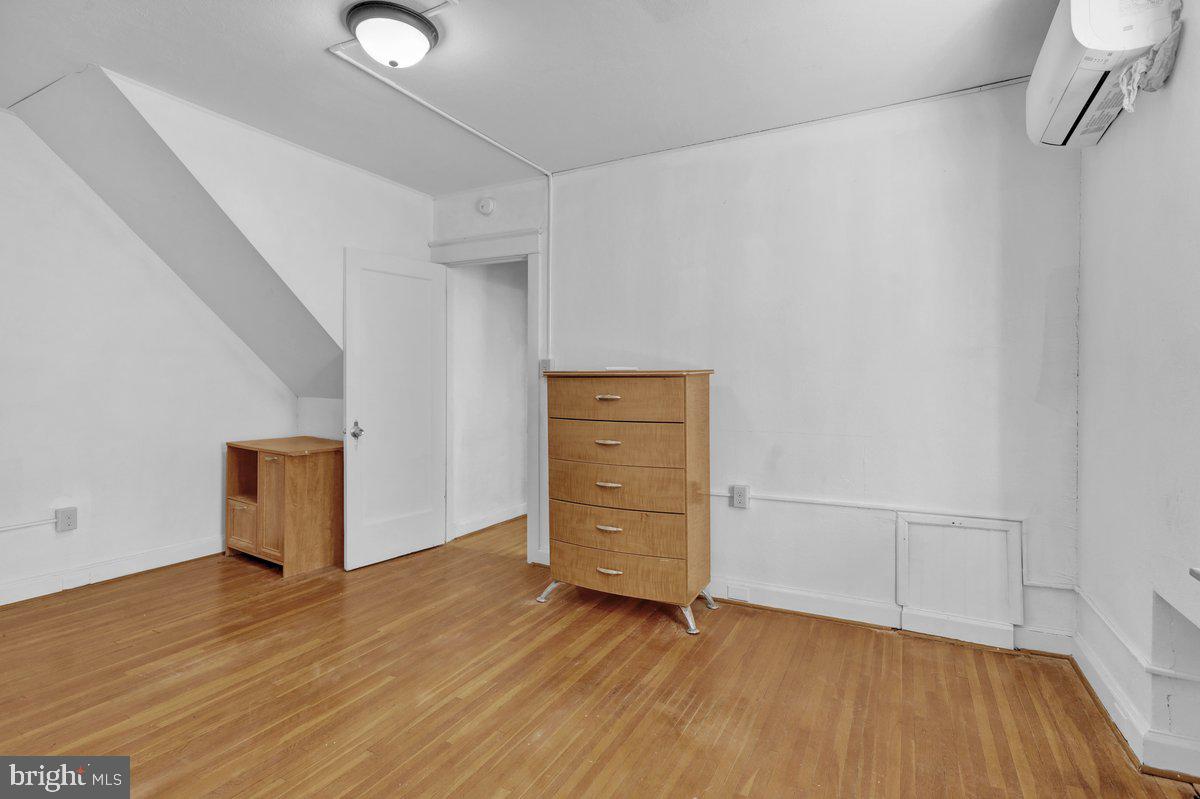 4000 Penn Sinking Spring Sinking Spring, PA 19608 - Photo 10 of 20 a view of an empty room and wooden floor