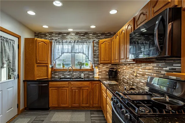 $449,900 | 196 Perrine Avenue, Auburn, NY 13021