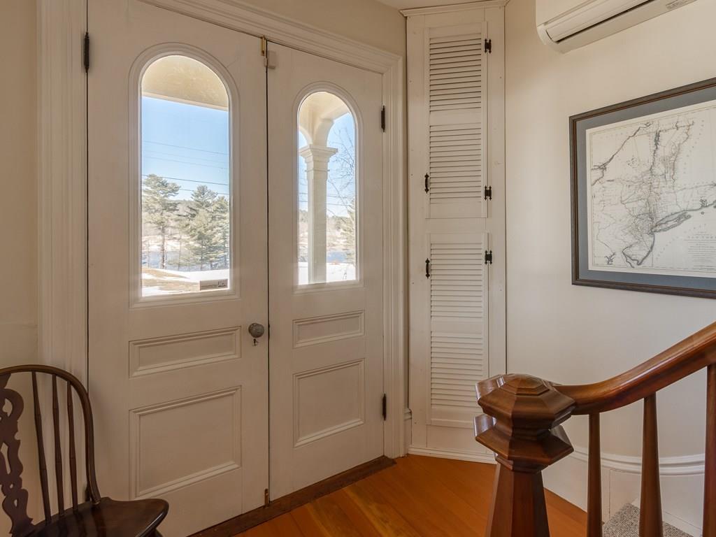 28 The King's Highway Road Newcastle, ME 04553 - Photo 3 of 35 Formal Entry