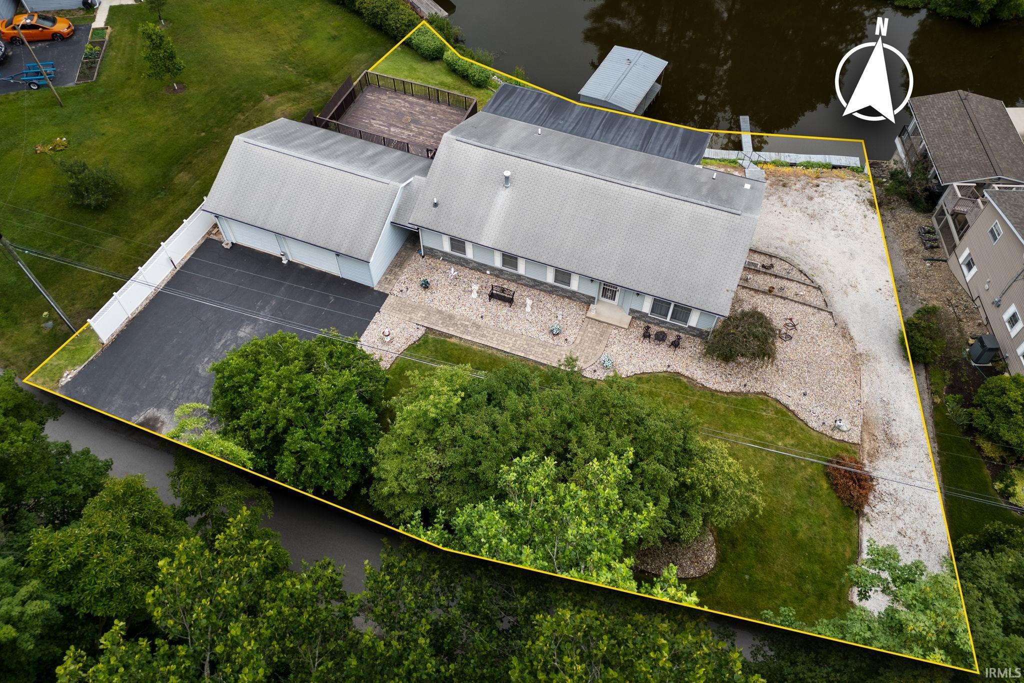 11016 North Landing Road Monticello, IN 47960 - Photo 2 of 35