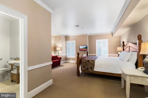 $2,650,000 | 214 North Market Street, Selinsgrove, PA 17870