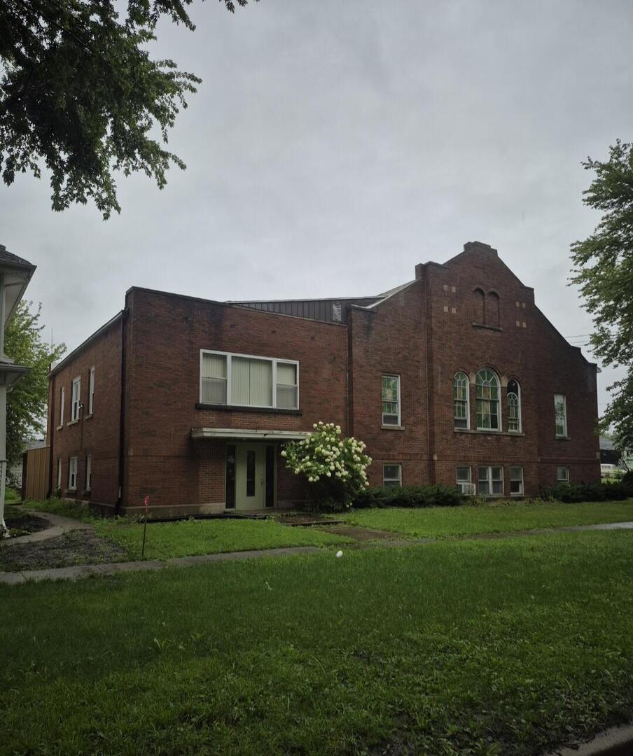 190 East Grove Street Sheldon, IL 60966 - Photo 1 of 16 Gallery Image 1