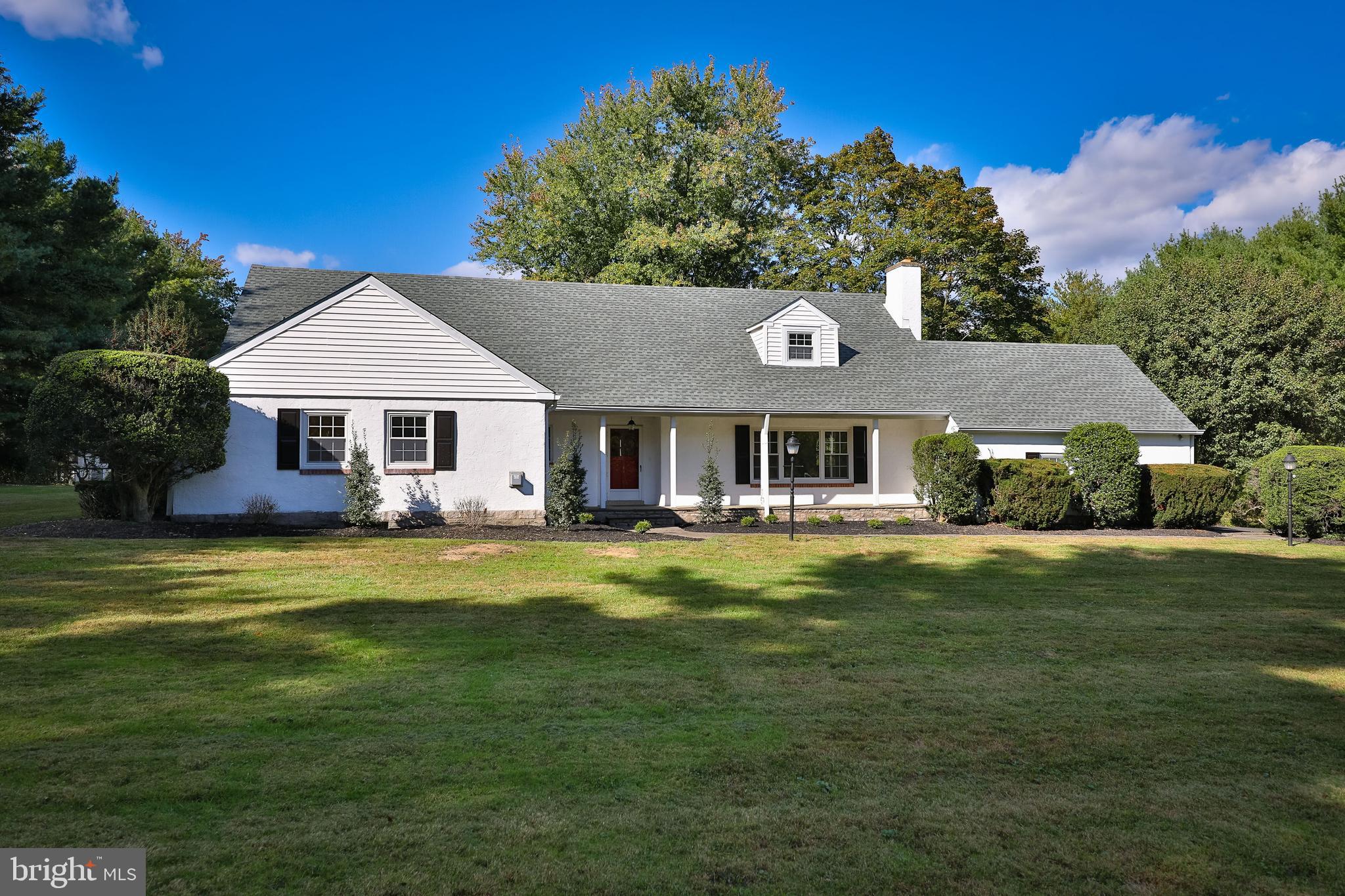 2810 Edge Hill Road Huntingdon Valley, PA 19006 - Photo 3 of 35 Front Exterior