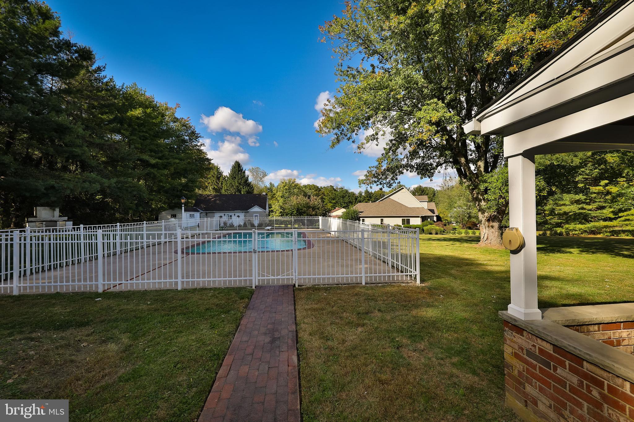 2810 Edge Hill Road Huntingdon Valley, PA 19006 - Photo 28 of 35 Pool