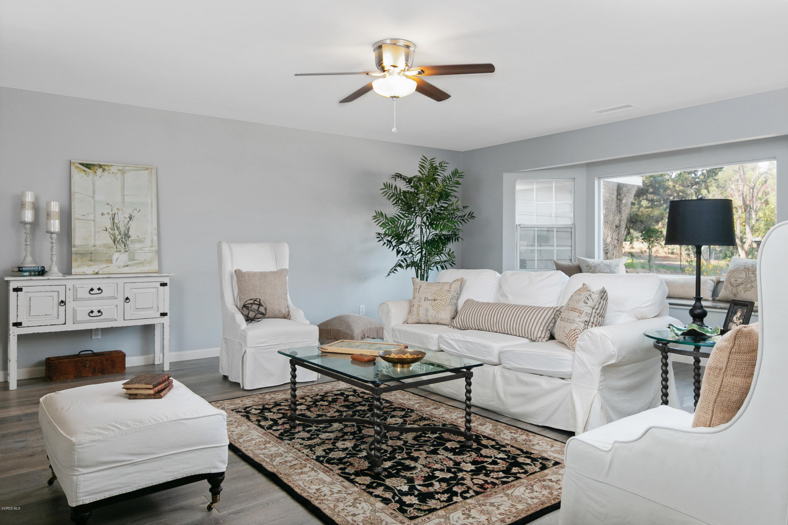 1694 South Rice Road Ojai, CA 93023 - Photo 6 of 37 1694 S Rice Rd-print-006-37-Living Room-