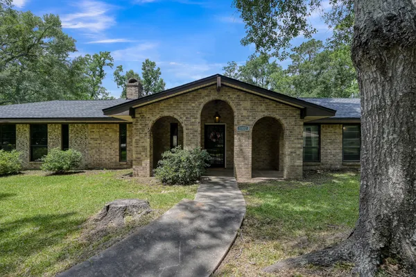 $285,000 | 1802 Pin Oak Drive, Conroe, TX 77301