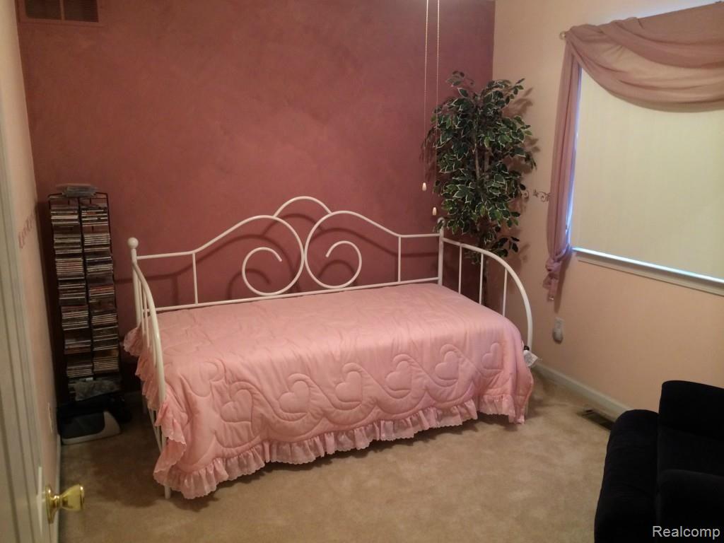 51549 Promenade Lane New Baltimore, MI 48047 - Photo 20 of 30 bedroom 3.jpg