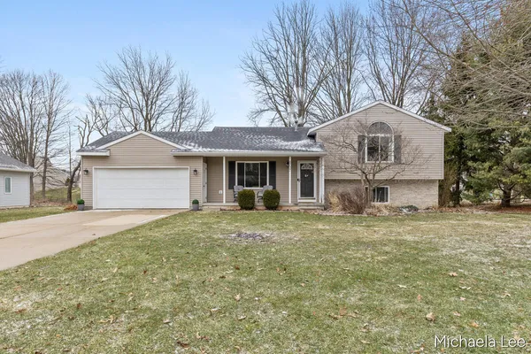 $444,900 | 6737 Gran Via Drive Northeast, Rockford, MI 49341
