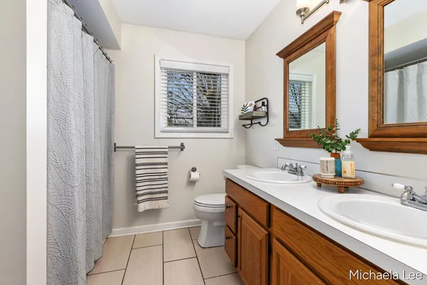 $444,900 | 6737 Gran Via Drive Northeast, Rockford, MI 49341