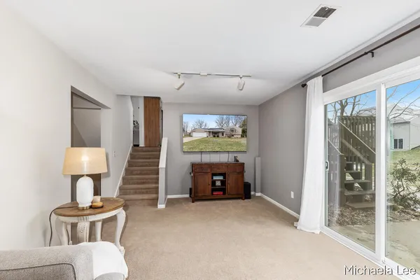 $444,900 | 6737 Gran Via Drive Northeast, Rockford, MI 49341