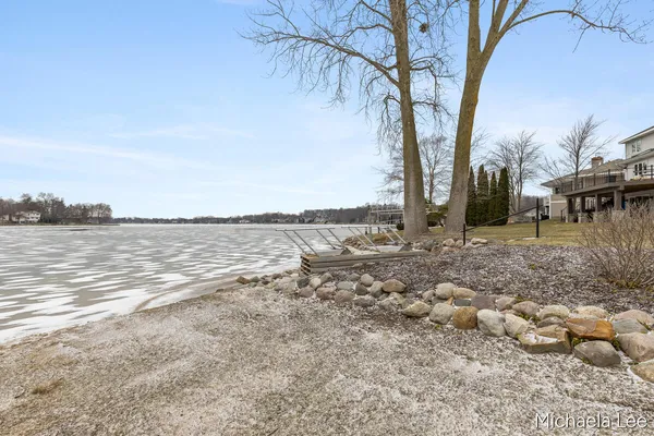 $444,900 | 6737 Gran Via Drive Northeast, Rockford, MI 49341