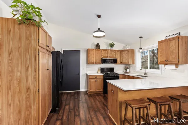 $444,900 | 6737 Gran Via Drive Northeast, Rockford, MI 49341