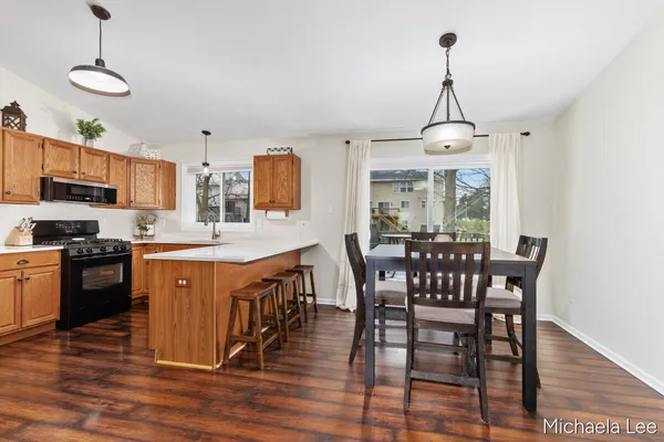 $444,900 | 6737 Gran Via Drive Northeast, Rockford, MI 49341