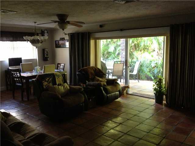 423 Pine Tree Court, Unit 24 Atlantis, FL 33462 - Photo 5 of 12 Additional Photo