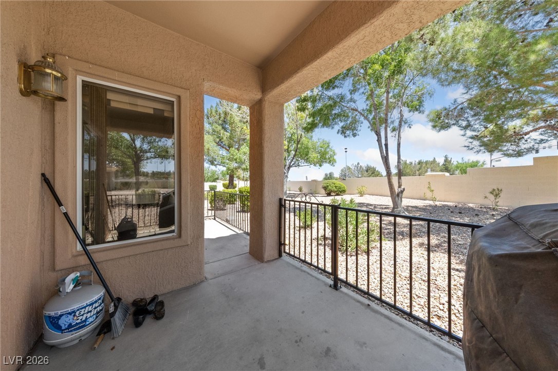 1900 Bellview Street Las Vegas, NV 89134 - Photo 16 of 65
