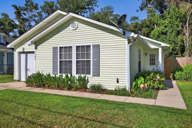 $1,800 | 182 Tafflinger Road, Crawfordville, FL 32327