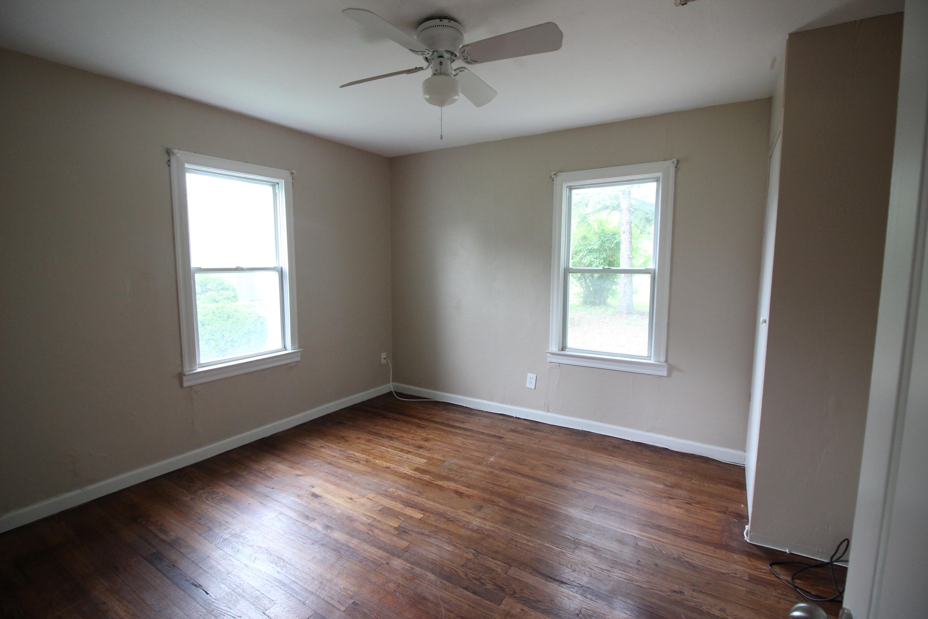 14415 Huron Street Taylor, MI 48180 - Photo 7 of 13 IMG_3832