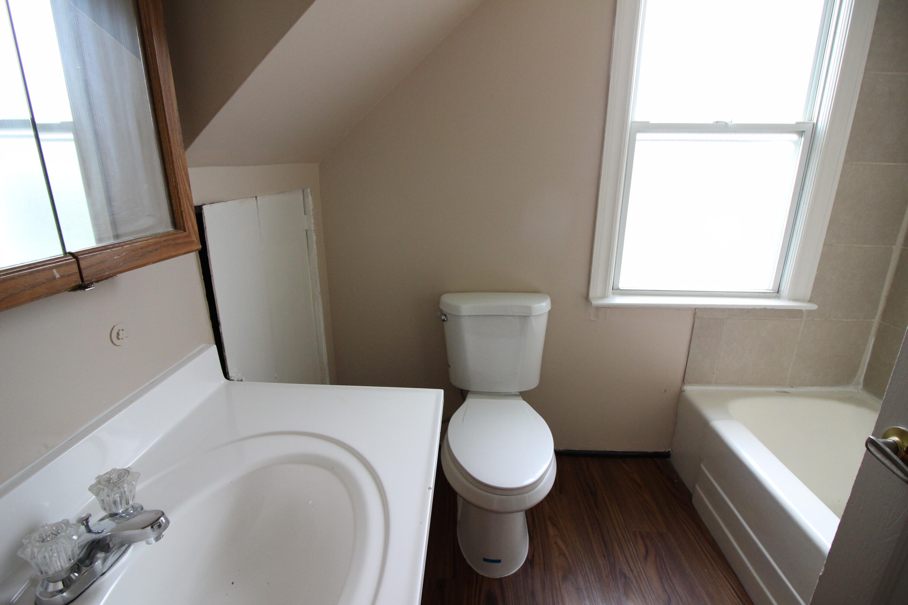 14415 Huron Street Taylor, MI 48180 - Photo 8 of 13 IMG_3833