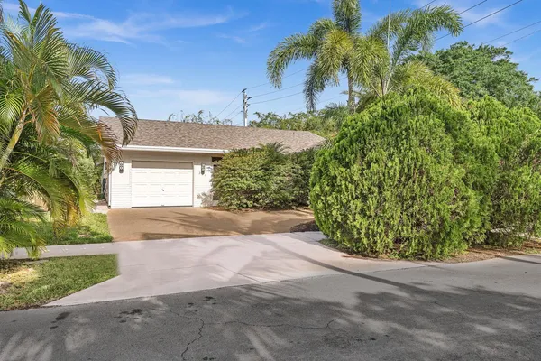 $522,000 | 321 Southwest 30th Terrace, Deerfield Beach, FL 33442