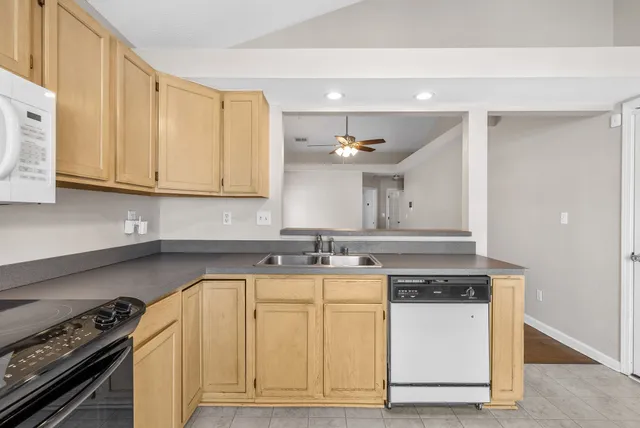 $1,300 | 529 Southwind Drive, Hopkinsville, KY 42240