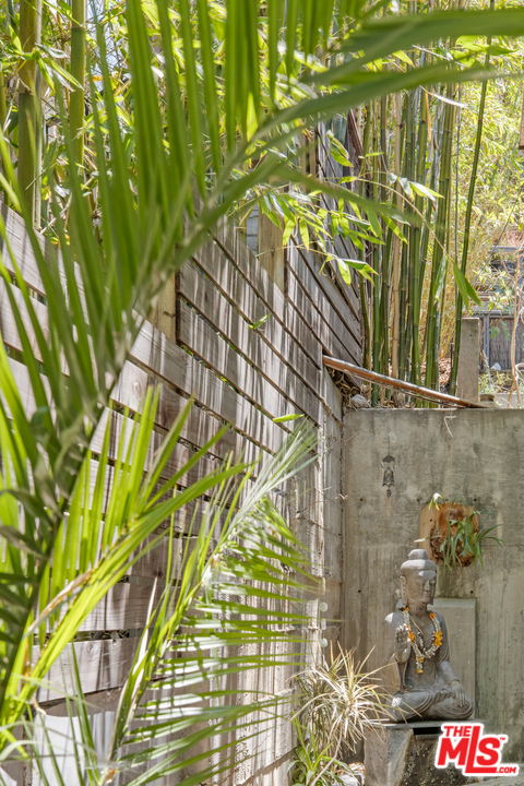 8360 Ridpath Drive Los Angeles, CA 90046 - Photo 29 of 33 Gallery Image 29