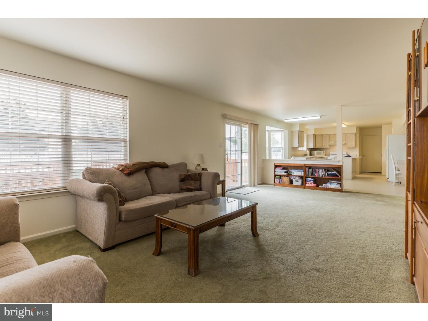 982 Honeysuckle Road Williamstown, NJ 08094 - Photo 13 of 25 Gallery Image 13