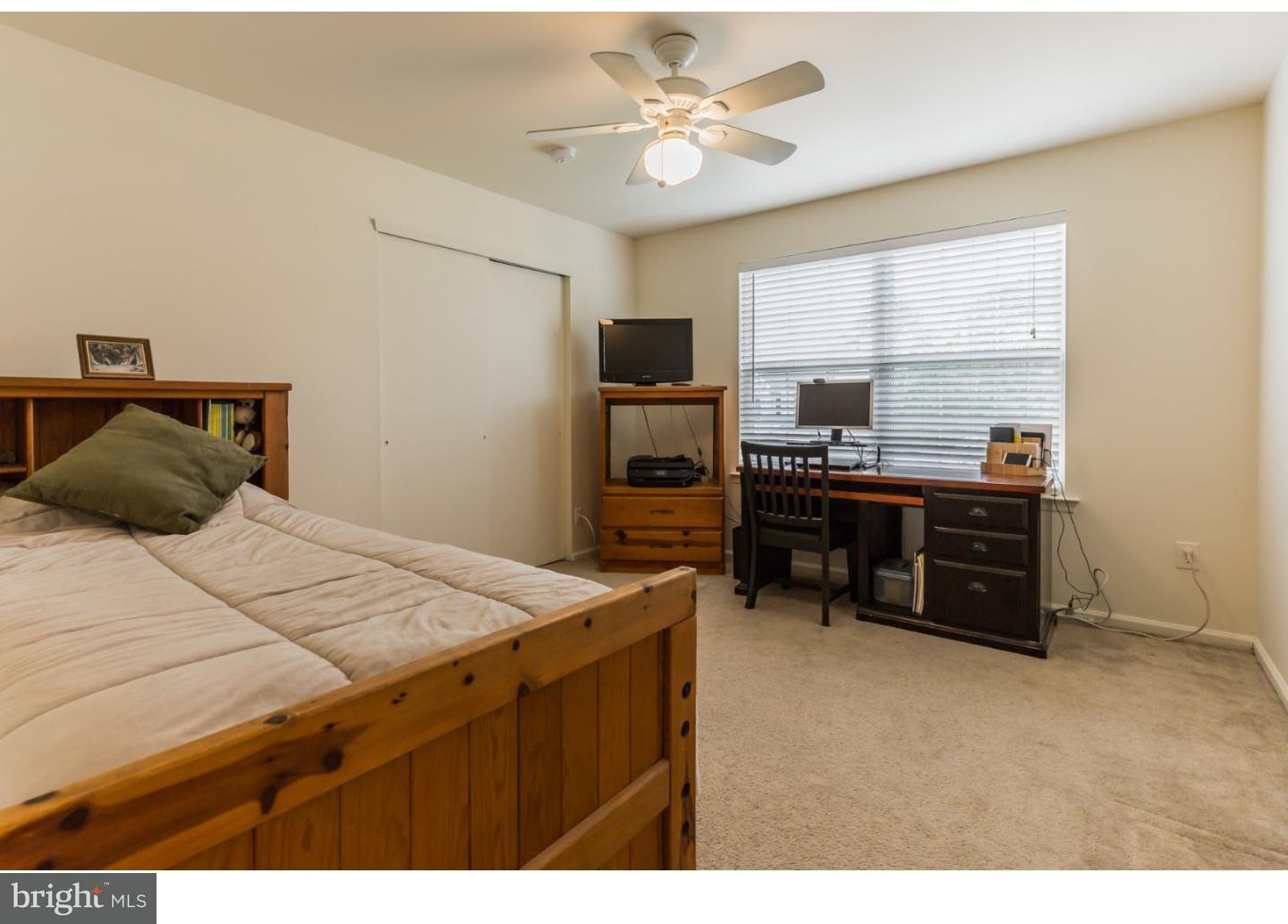 982 Honeysuckle Road Williamstown, NJ 08094 - Photo 19 of 25 Gallery Image 19