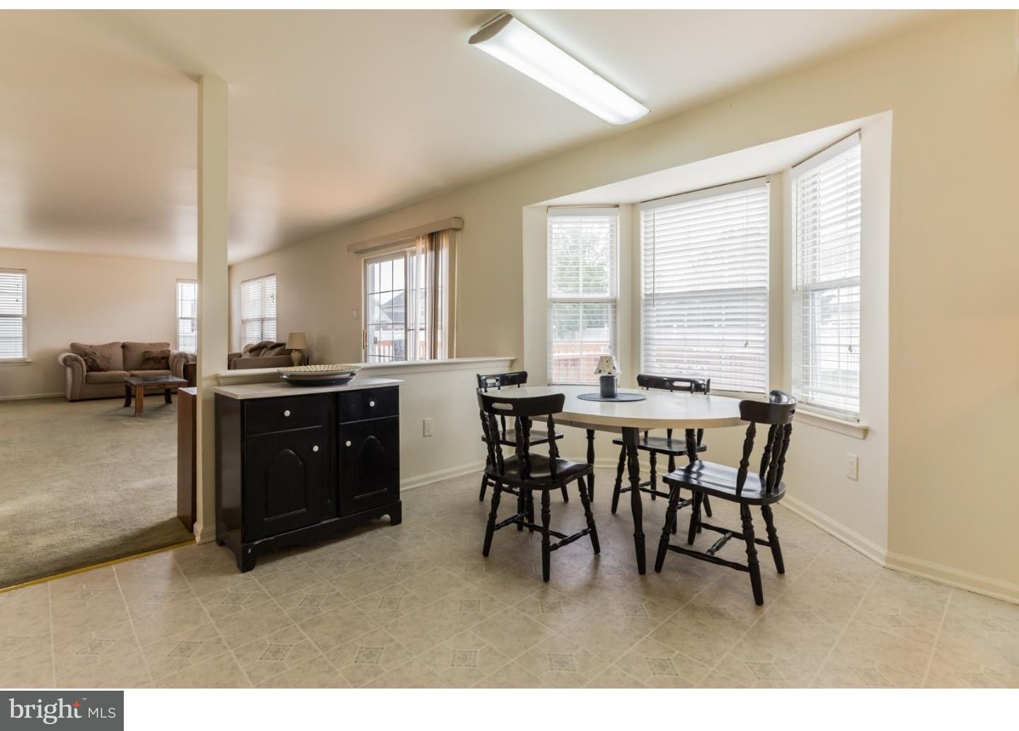 982 Honeysuckle Road Williamstown, NJ 08094 - Photo 9 of 25 Gallery Image 9