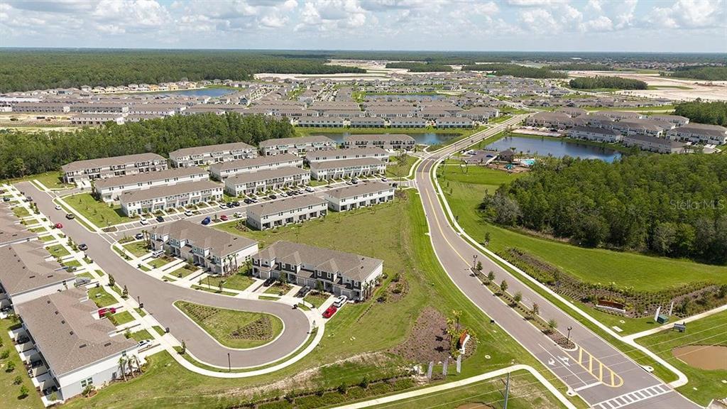 3060 Skyline Loop Kissimmee, FL 34758 - Photo 3 of 19