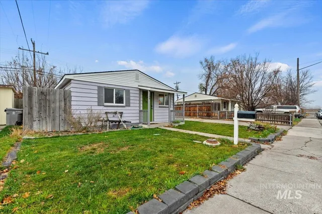 $230,000 | 109 East 8th Street North, Mountain Home, ID 83647