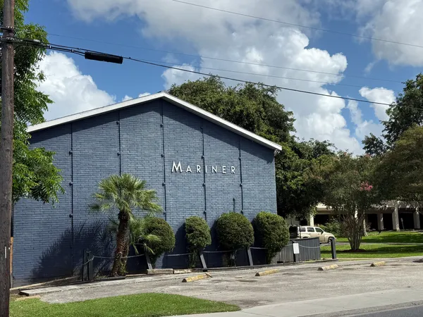 $1,850,000 | 1101 East Main Street, League City, TX 77573
