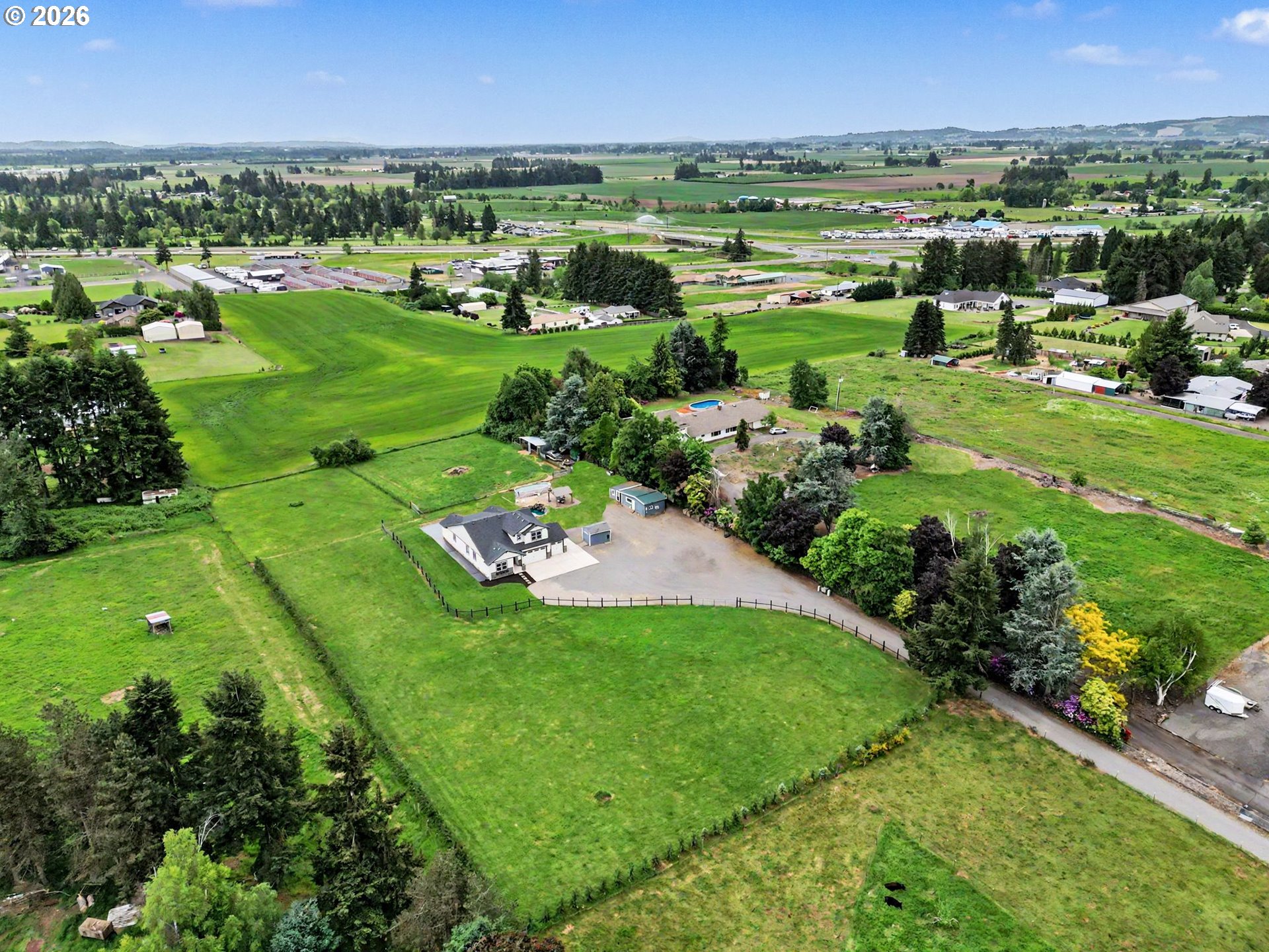 11862 Steinkamp Road Southeast Aumsville, OR 97325 - Photo 6 of 48 a view of a lush green field with houses