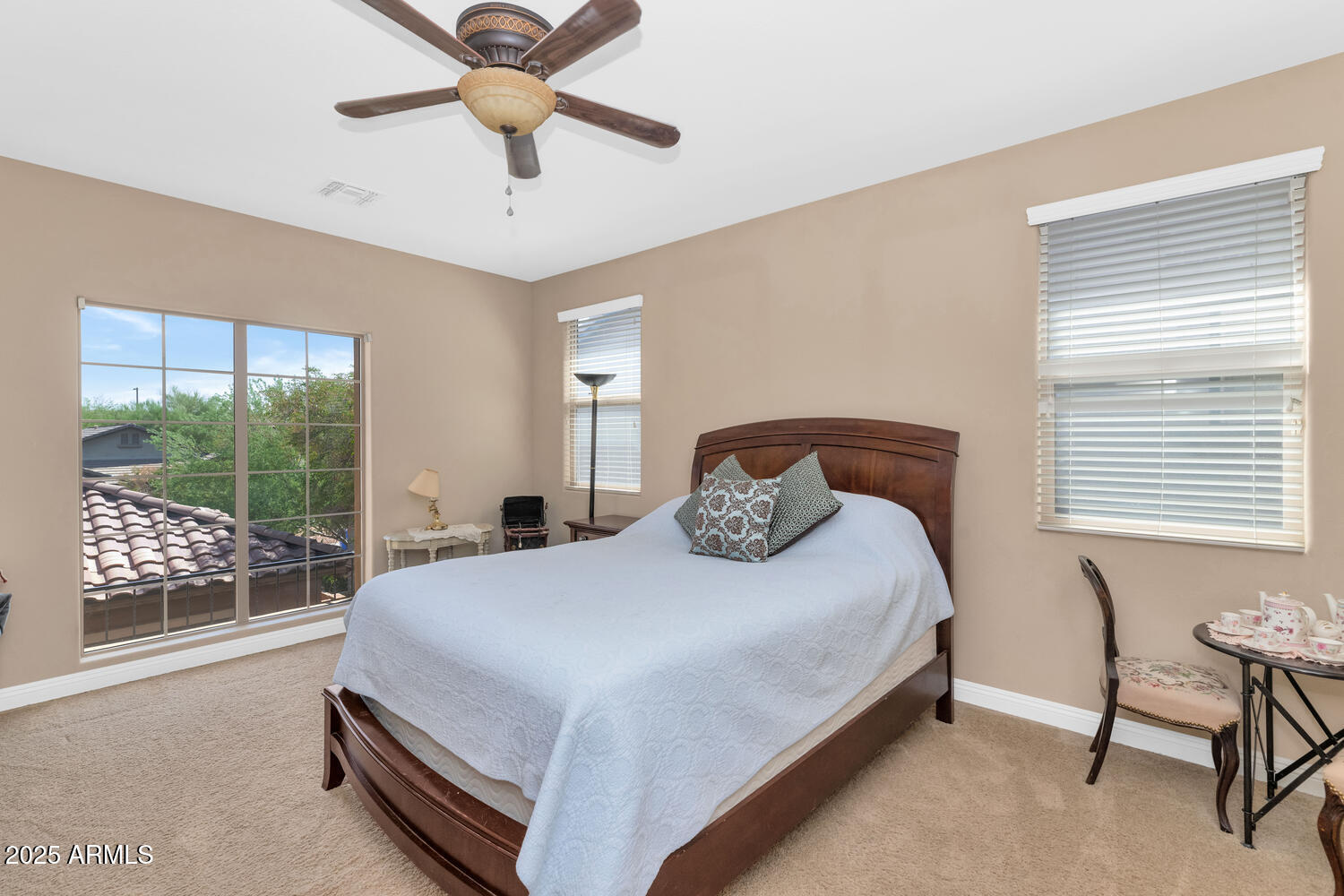 3923 East Rockingham Road Phoenix, AZ 85050 - Photo 18 of 36 3923 E Rockingham Rd-large-020-010-3923