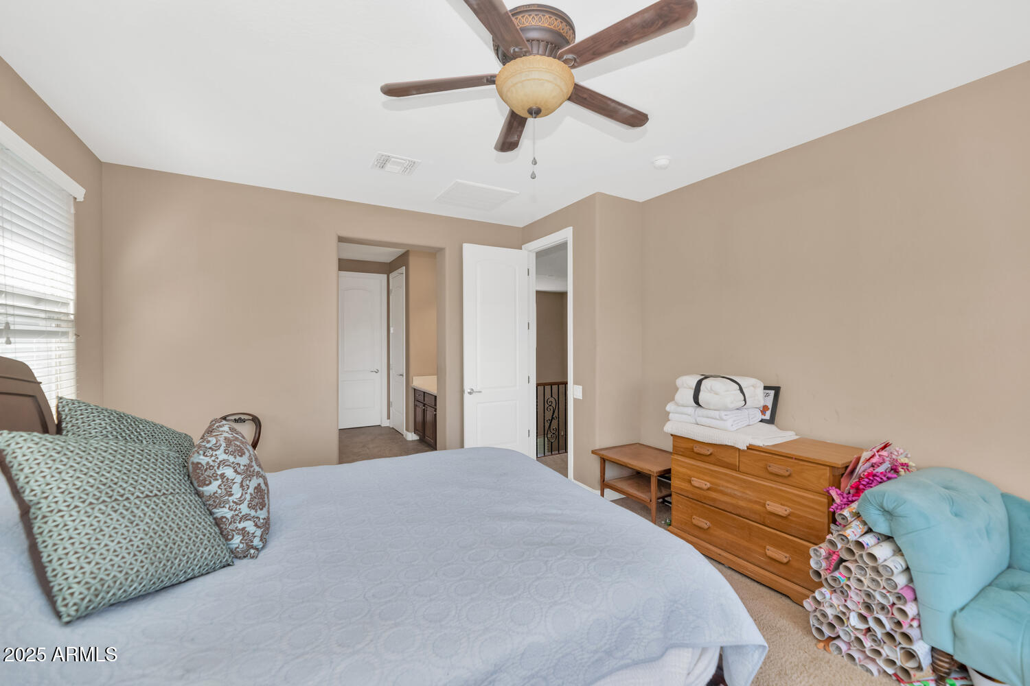 3923 East Rockingham Road Phoenix, AZ 85050 - Photo 19 of 36 3923 E Rockingham Rd-large-021-013-3923