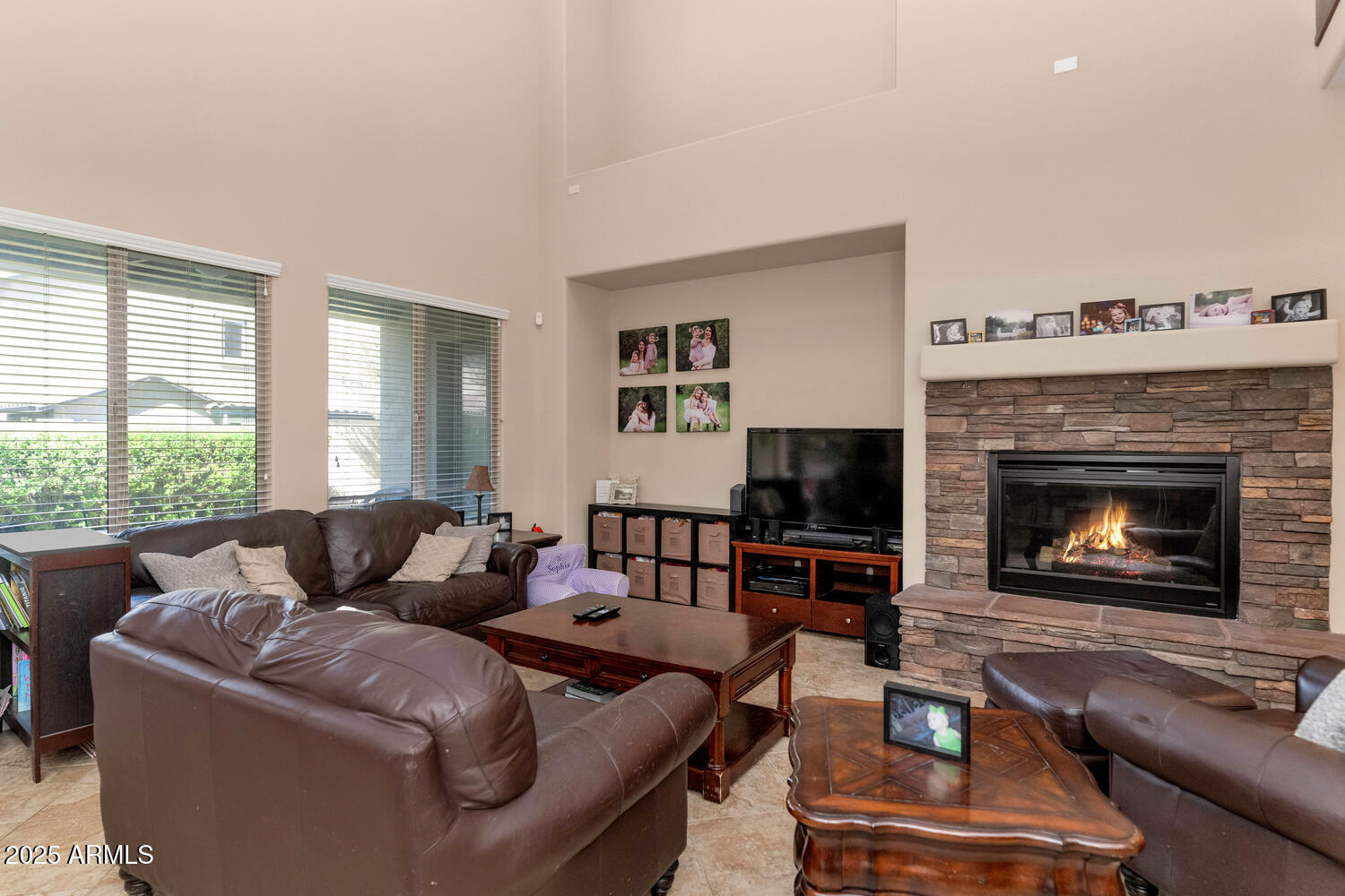 3923 East Rockingham Road Phoenix, AZ 85050 - Photo 7 of 36 3923 E Rockingham Rd-large-008-034-3923