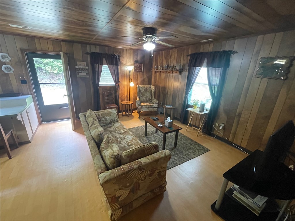 540 Jocassee Lake Road Salem, SC 29676 - Photo 22 of 47 Gallery Image 22