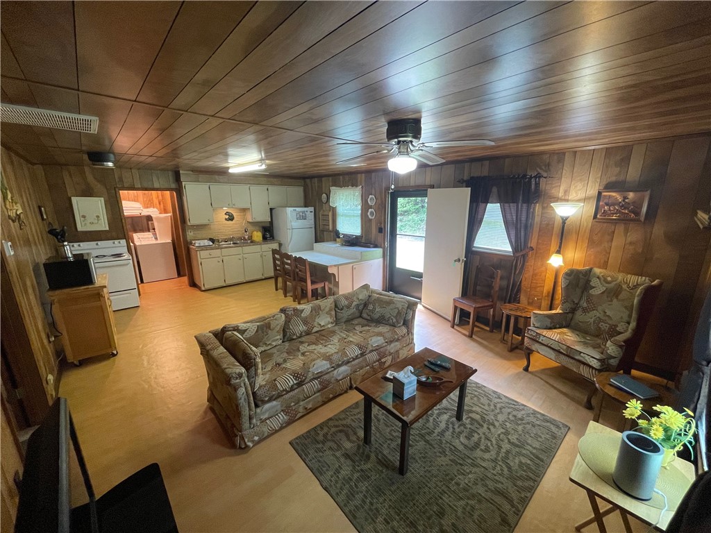 540 Jocassee Lake Road Salem, SC 29676 - Photo 26 of 47 Gallery Image 26