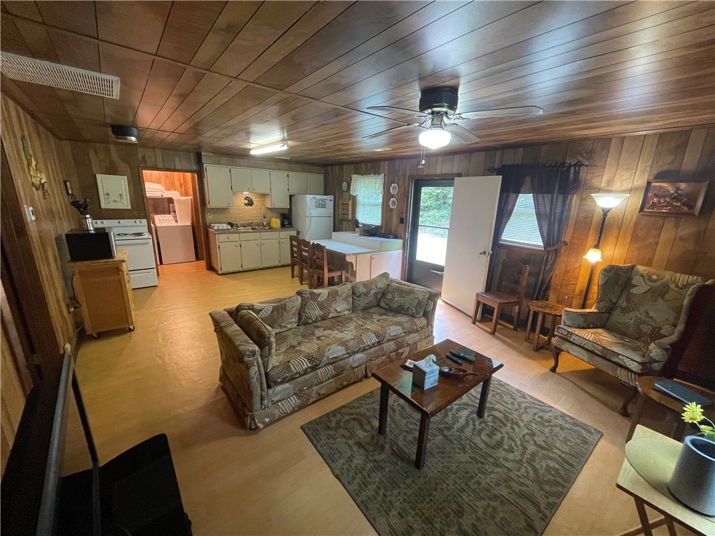 540 Jocassee Lake Road Salem, SC 29676 - Photo 27 of 47 Gallery Image 27