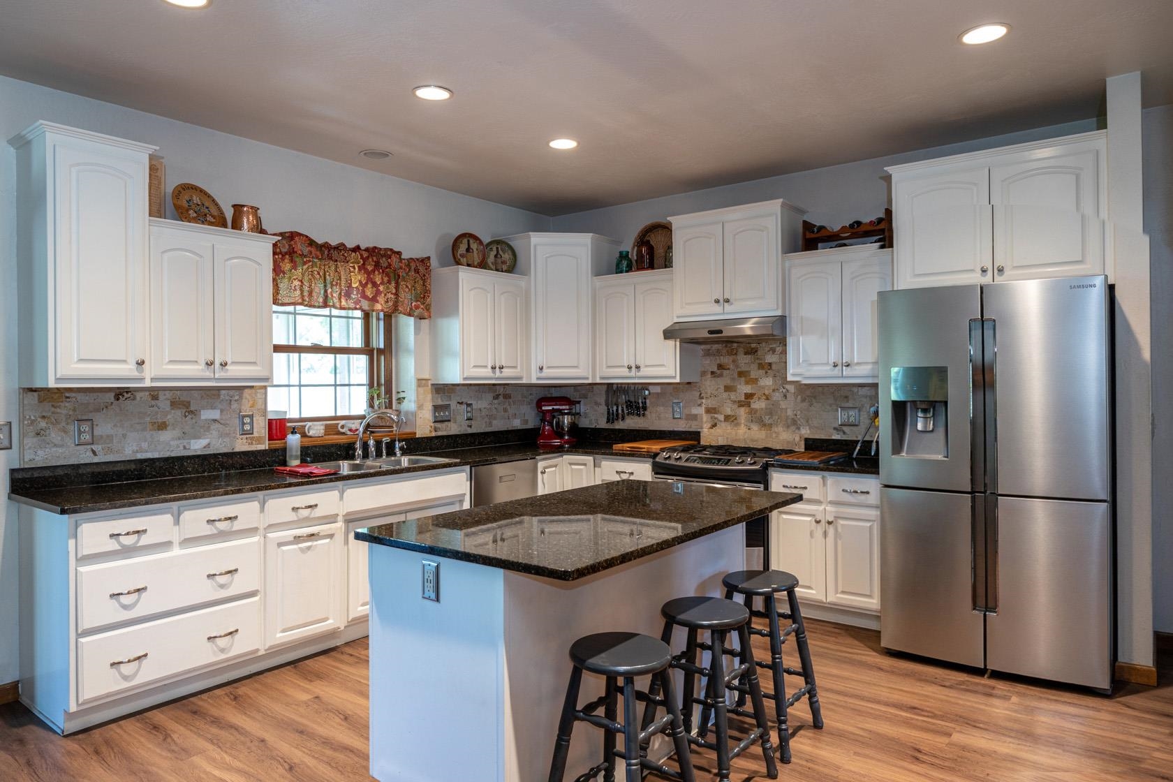 2702 East Corridor Drive Appleton, WI 54913 - Photo 2 of 47