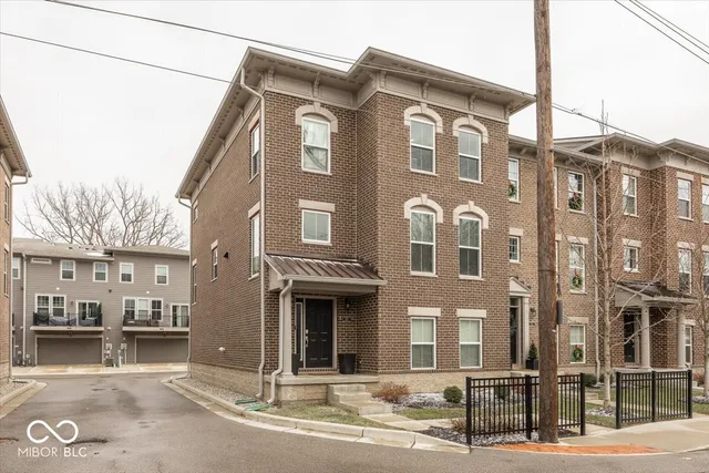 $495,000 | 1523 Bellefontaine Street, Indianapolis, IN 46202