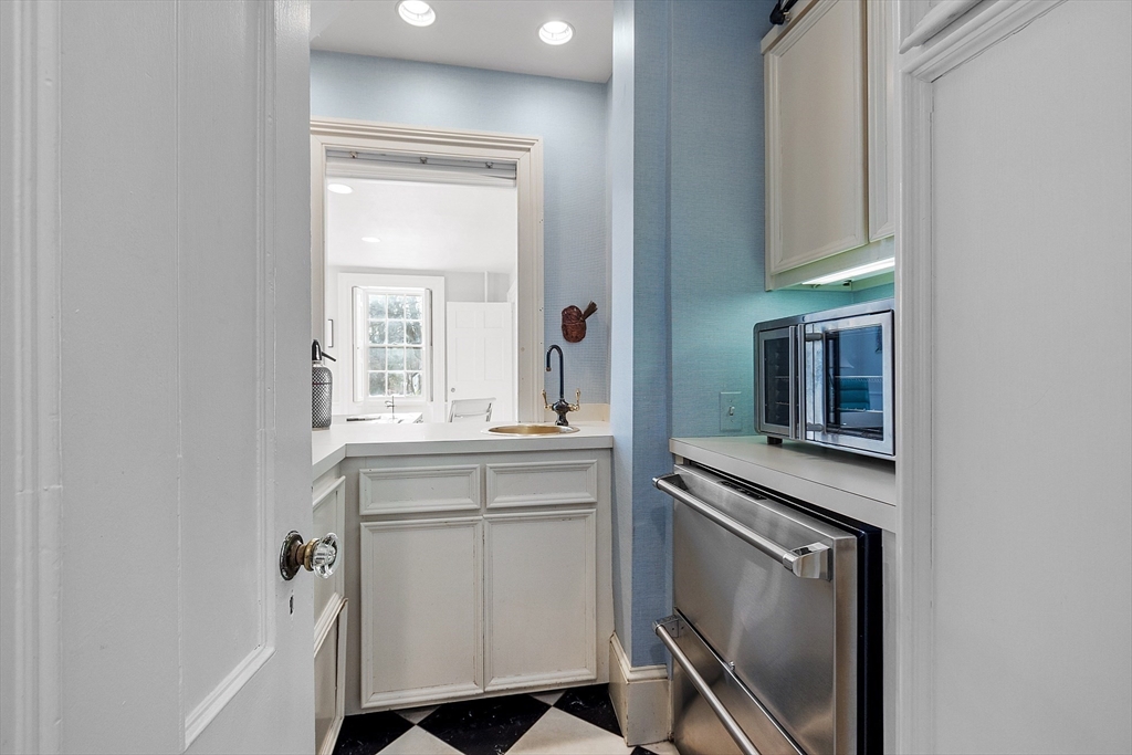 40 Lowell Road, Unit 40 Concord, MA 01742 - Photo 19 of 42 Gallery Image 19