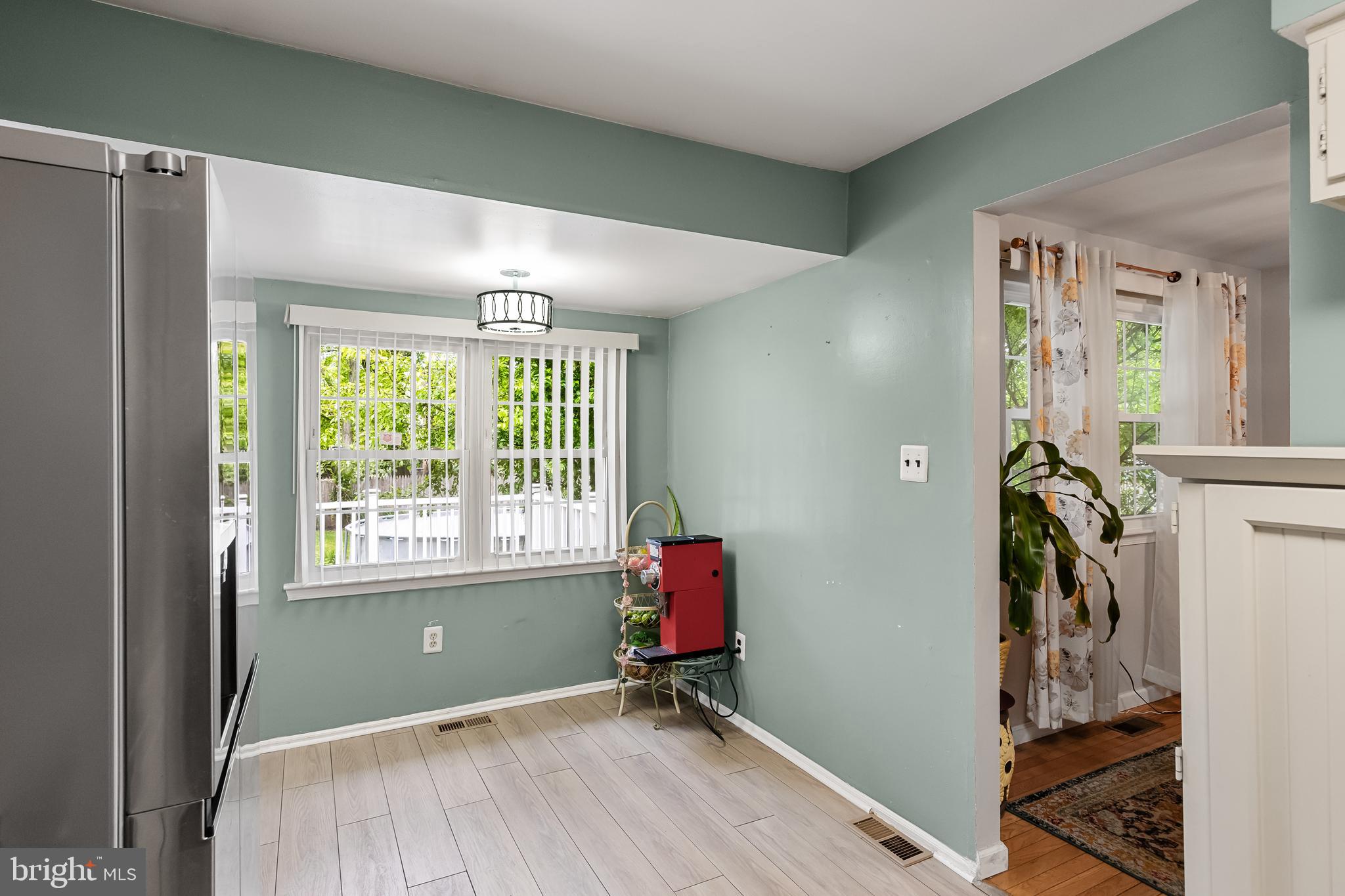 34 Edinburgh Road Blackwood, NJ 08012 - Photo 16 of 36