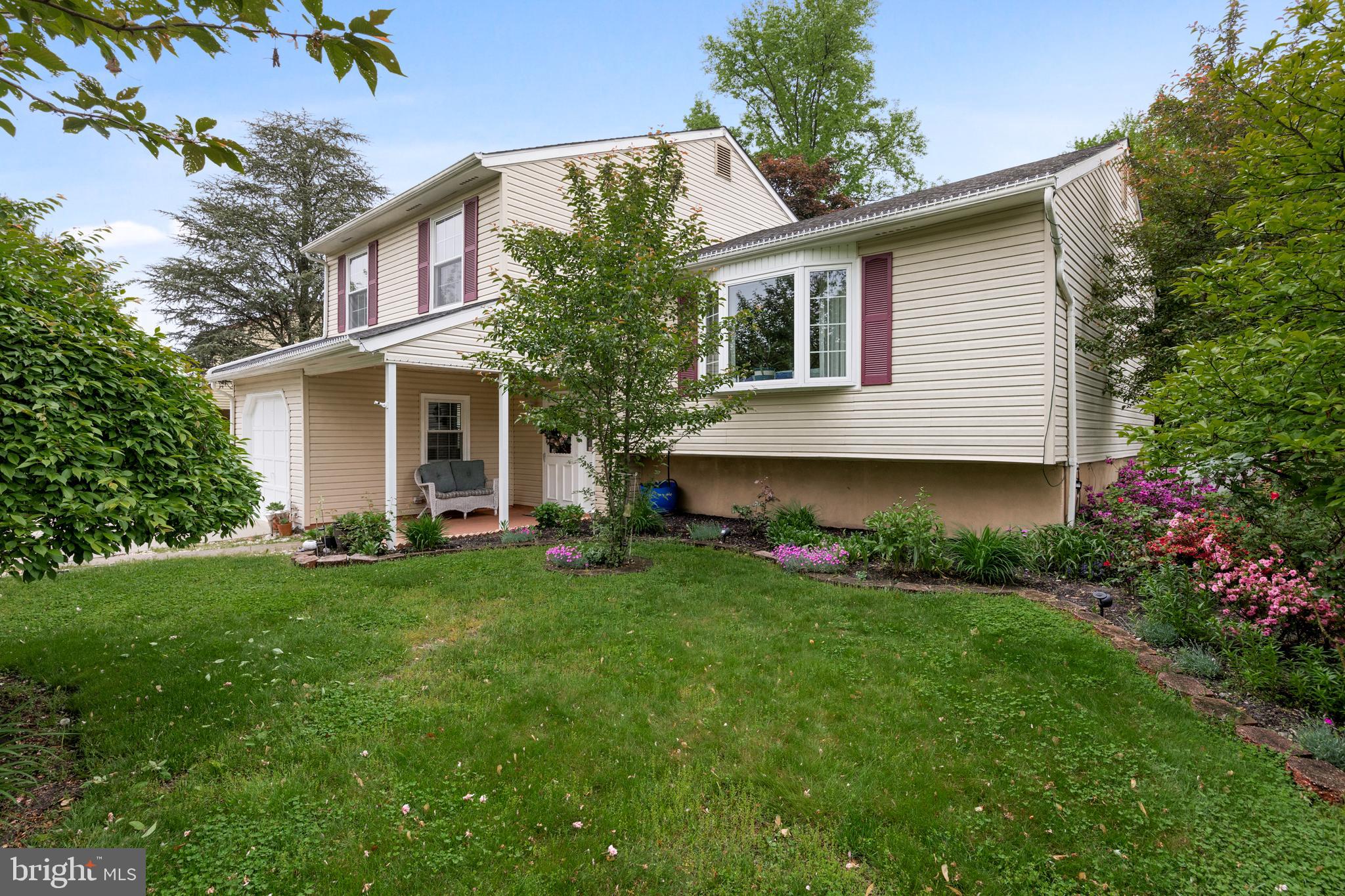 34 Edinburgh Road Blackwood, NJ 08012 - Photo 3 of 36