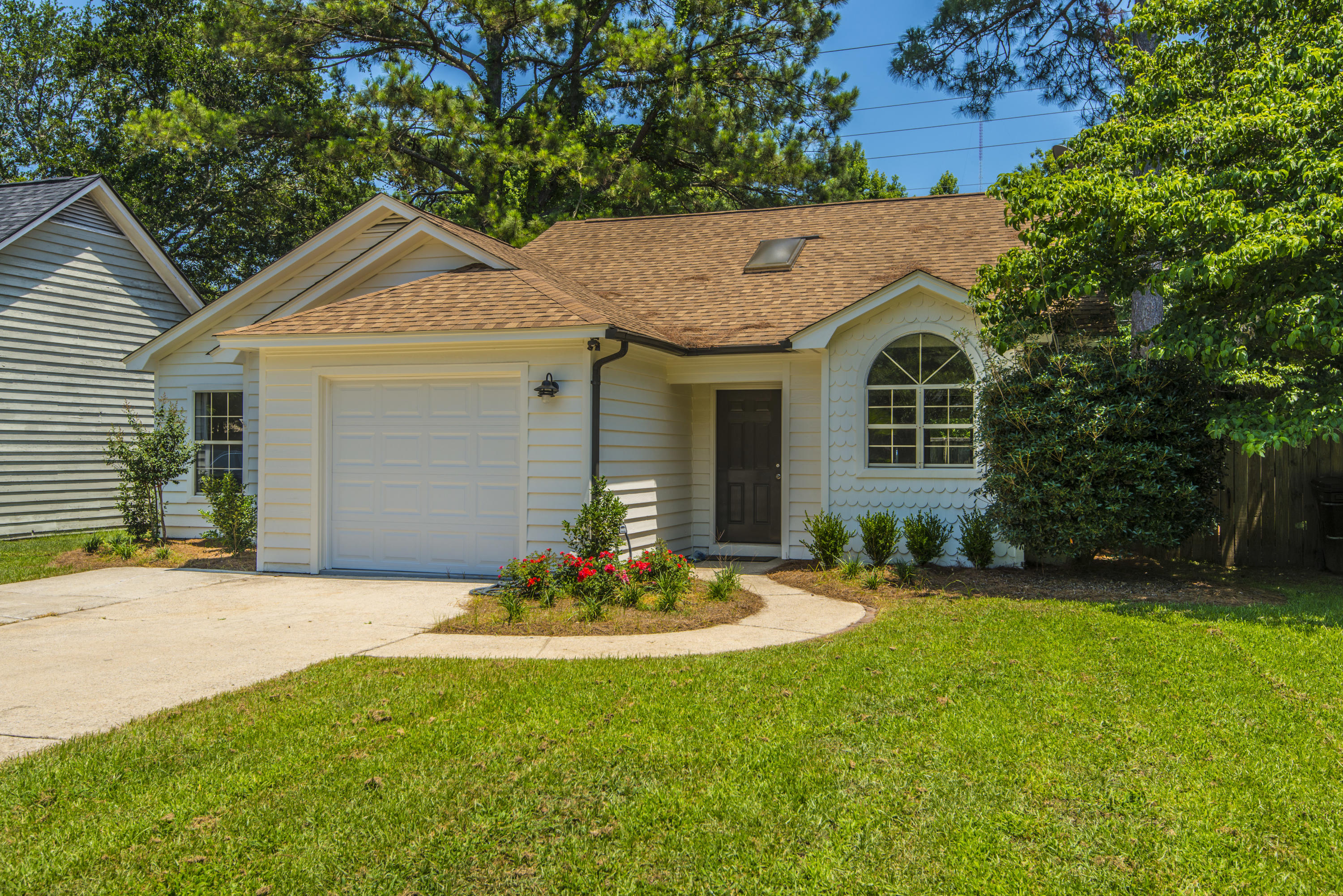 1211 Llewellyn Road Mount Pleasant, SC 29464 - Photo 2 of 33 _DSC9204