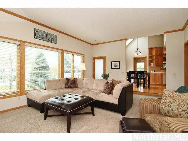 10273 Antlers Ridge Eden Prairie, MN 55347 - Photo 8 of 18 Gallery Image 8